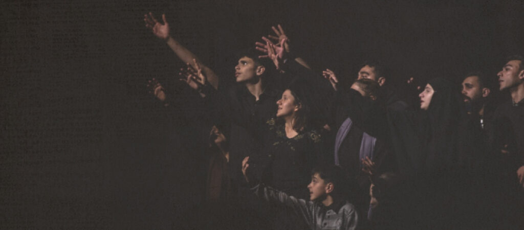 المسرح يختصر الحرب: عرض يحوّل النزوح إلى ذاكرة حيّة